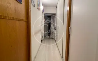 Apartament cu 3 camere de vânzare în zona Rogerius, Oradea - Poză 12
