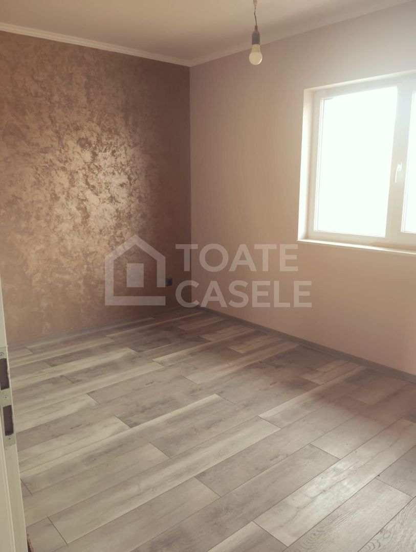 Casă individuală, 4 camere – teren 600 mp, garaj, 3 băi - Poză 2
