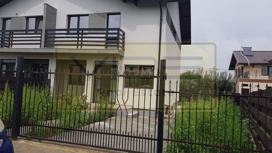 Duplex-4 camere - Mobilat Modern-Valea Adanca-``5 Drumuri`` - Poză 1
