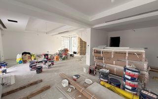 Vilă de Lux cu Piscină Privată și Deschidere Directă la Lacul Snagov - Poză 12