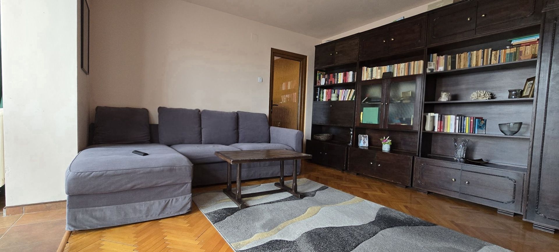 Aradului | 2 Camere | Etaj Intermediar | Bloc Izolat | Centrala Proprie. - Poză 2