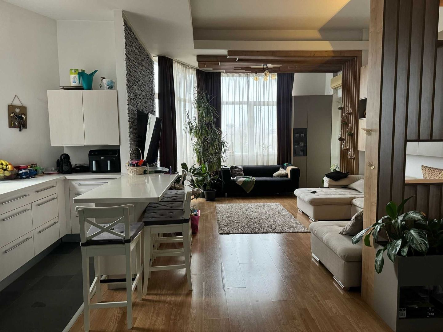 Vând apartament 3 camere decomandat – Spatele Magazinului Auchan Titan - Poză 2