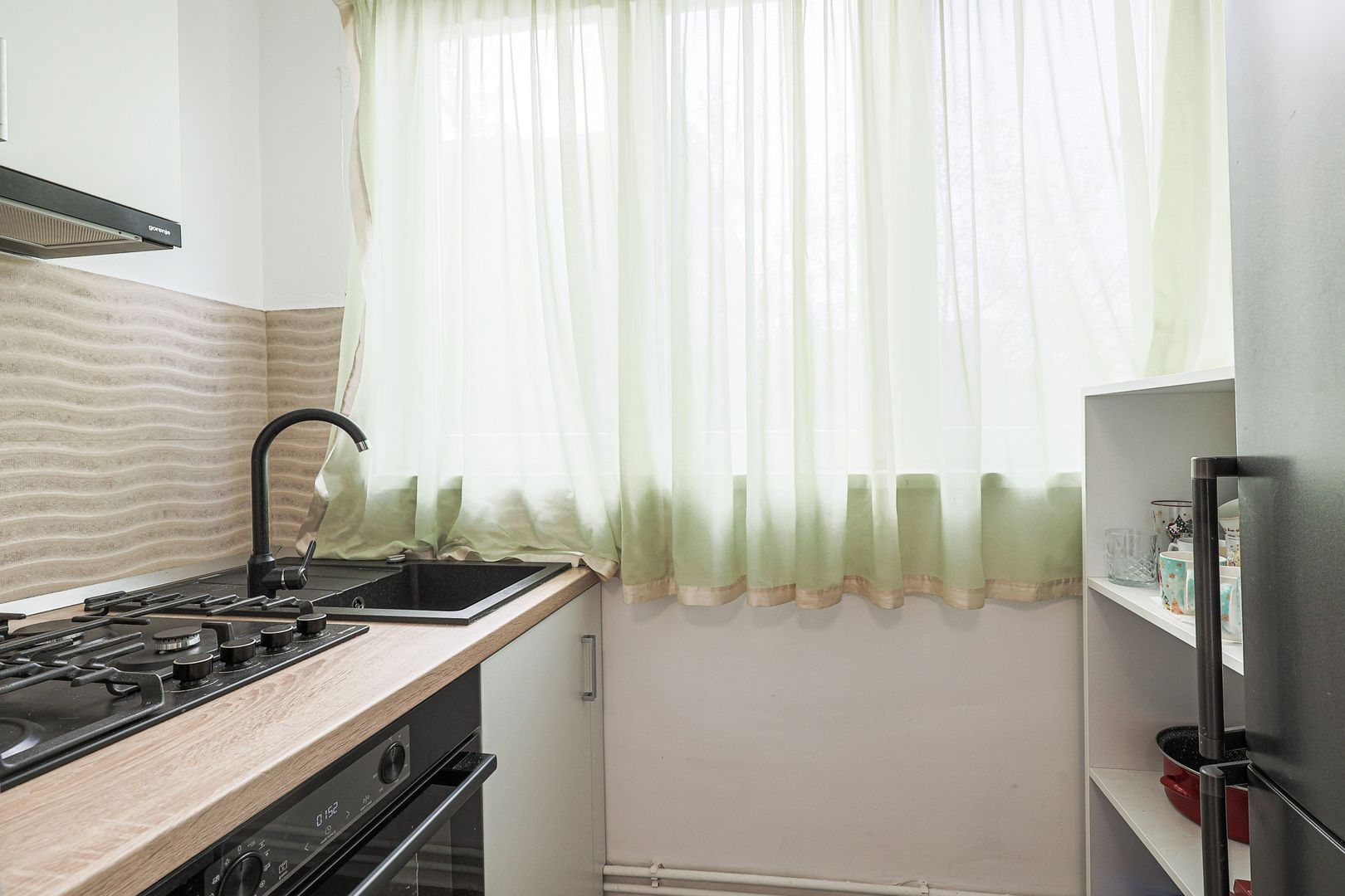 Rezervat Apartament renovat, cu 2 balcoane, la Etajul 1 in Micalaca - Poză 4