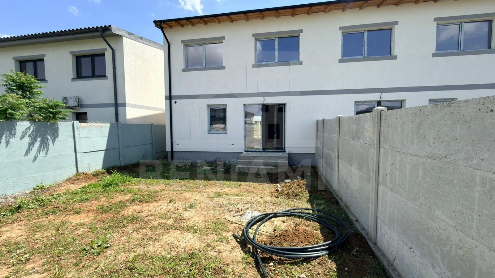 Casa moderna Parter plus Etaj - Zona Damila - Poză 14