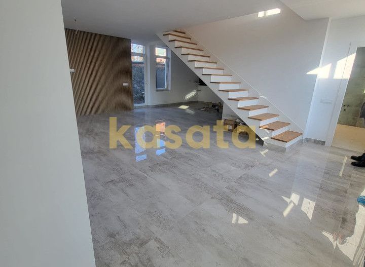 Vila 4 camere zona Pipera - Poză 2