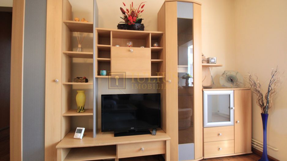 3 camere, centrala proprie, zona Olimpia. - Poză 2