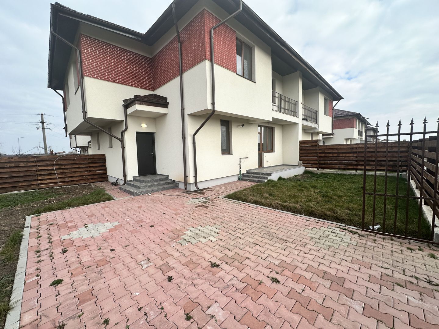 CASA TIP CUB MAGURELE, CURTE 74 MP, TOATE UTILITATILE, COMISION 0% - Poză 1
