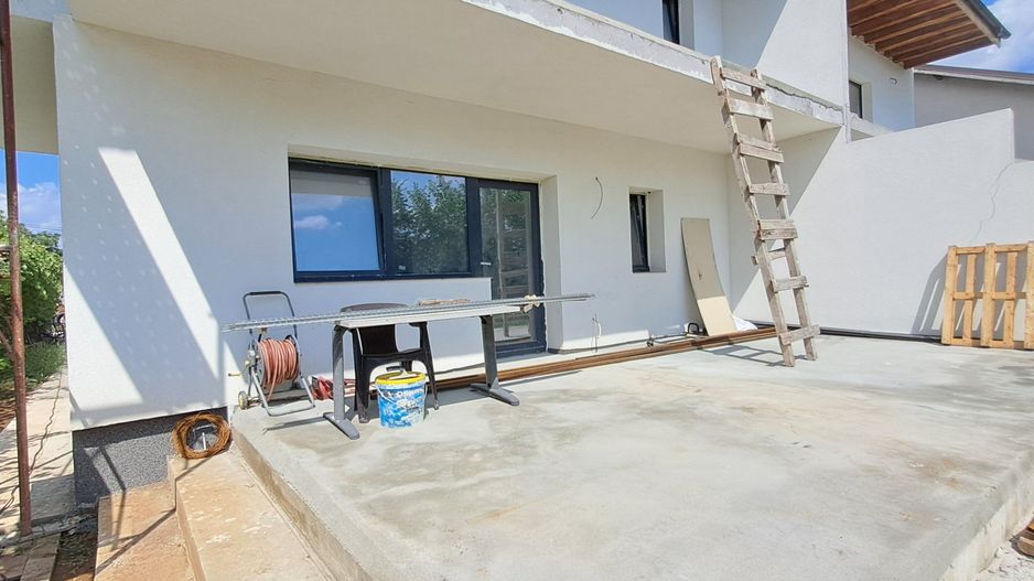 Dragomiresti Deal, casa 4 camere, utilitati individuale, STB la 400 m - Poză 2