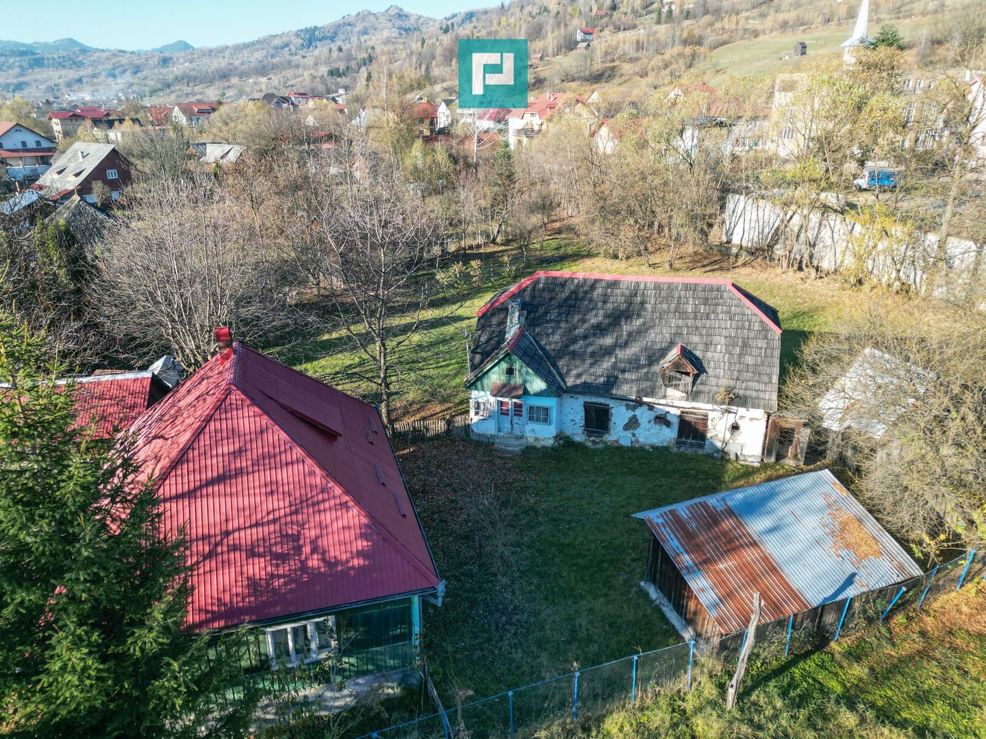 Casă de lemn, cu teren în Borșa - Poză 14