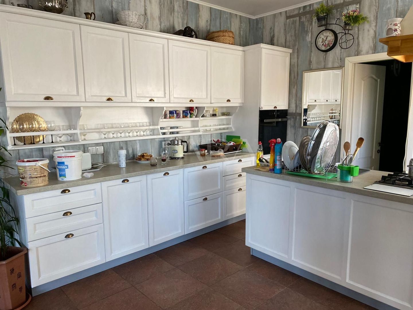 Vilă modernă cu piscină și terase generoase, zona Faget - Poză 10