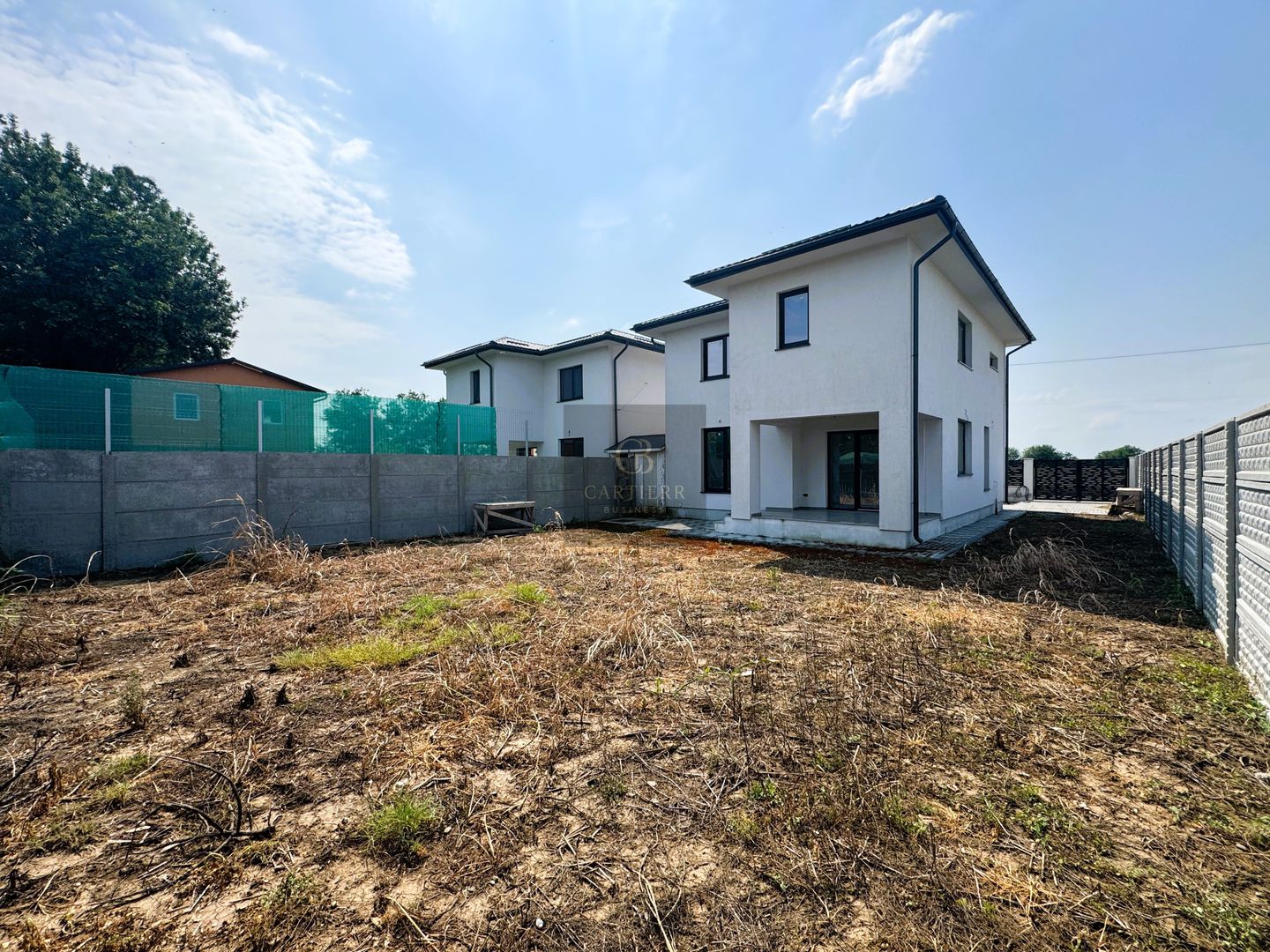 VILĂ TUNARI | 4 CAMERE | DIMIENI | - Poză 2
