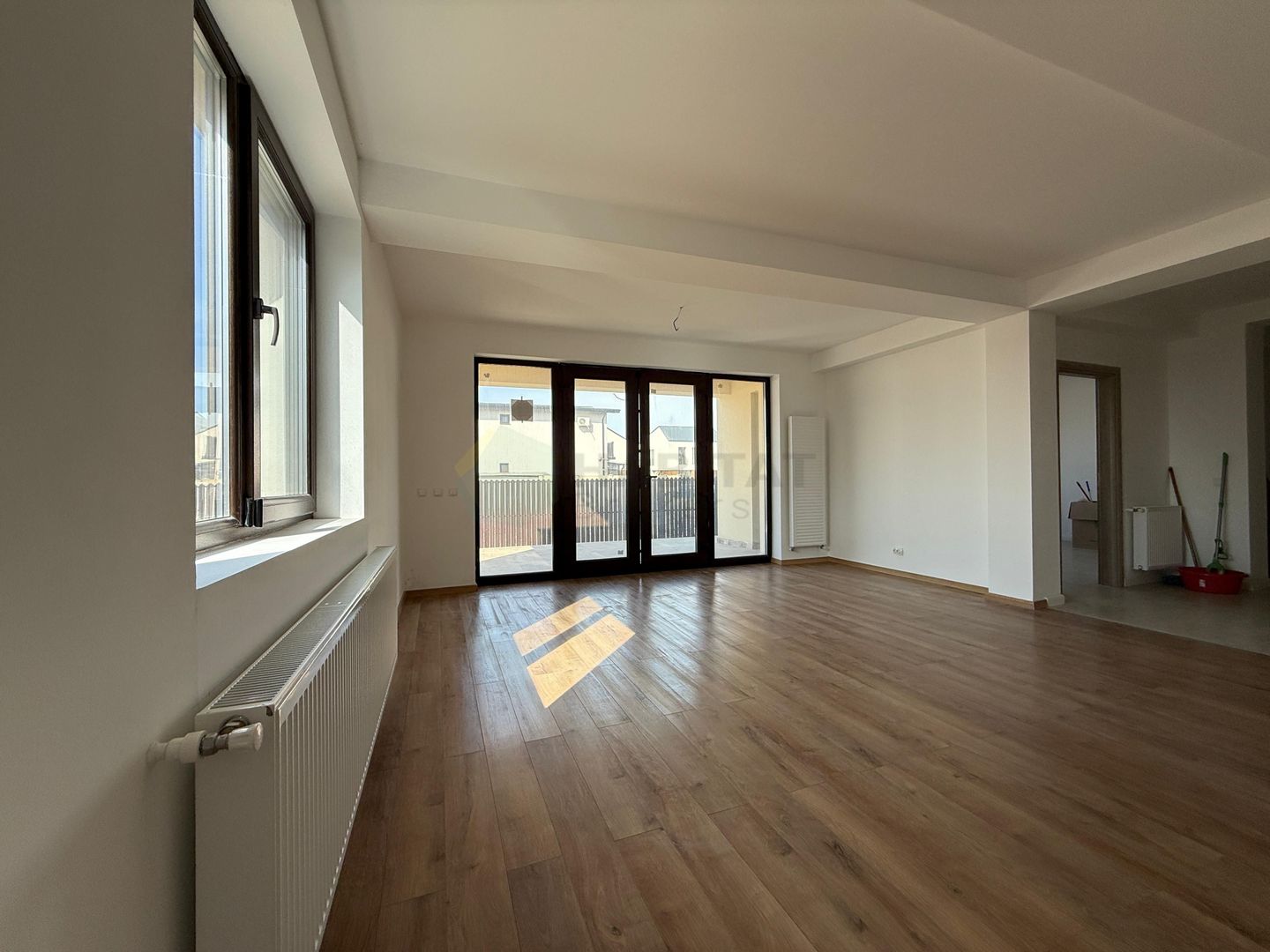 Casă modernă 2025 | Tunari – spațiu generos și localizare excelentă - Poză 7