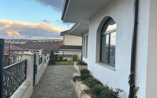 Casa superba de vanzare, situata intr-o zona aerisita a Dezmirului! - Poză 14