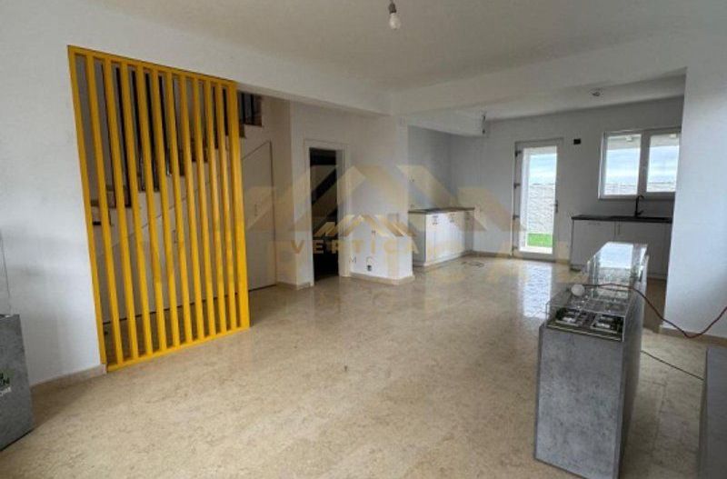 Casă duplex, 280 mp teren, 4 camere com Berceni/ Vidra - Poză 2
