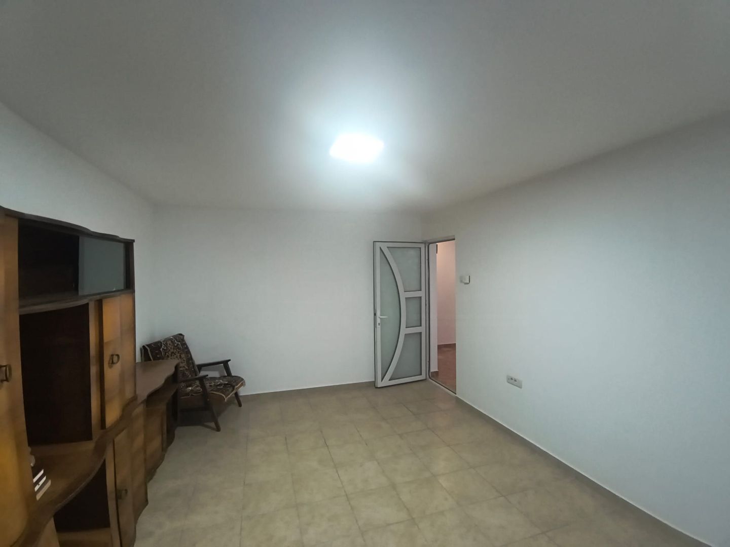 Apartament 2 camere de închiriat | Siret | 51 mp | Decomandat | Etaj 4 - Poză 1