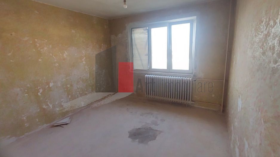 Vânzare apartament 3 camere decomandat Bd. Obregia - Turnu Măgurele - Poză 4