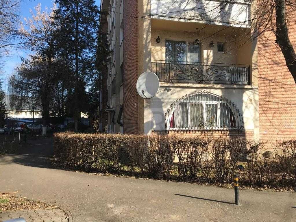 De vanzare apartament 2 camere - Poză 7