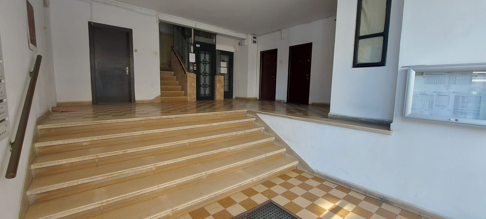 De Inchiriat apartament | 2 dormitoare, 2 bai | Ultracentral - Poză 2