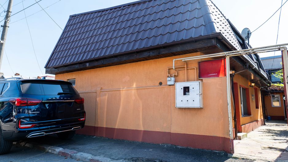 Casă de vânzare – 181 mp, 3 apartamente, 9 camere – București - Poză 23