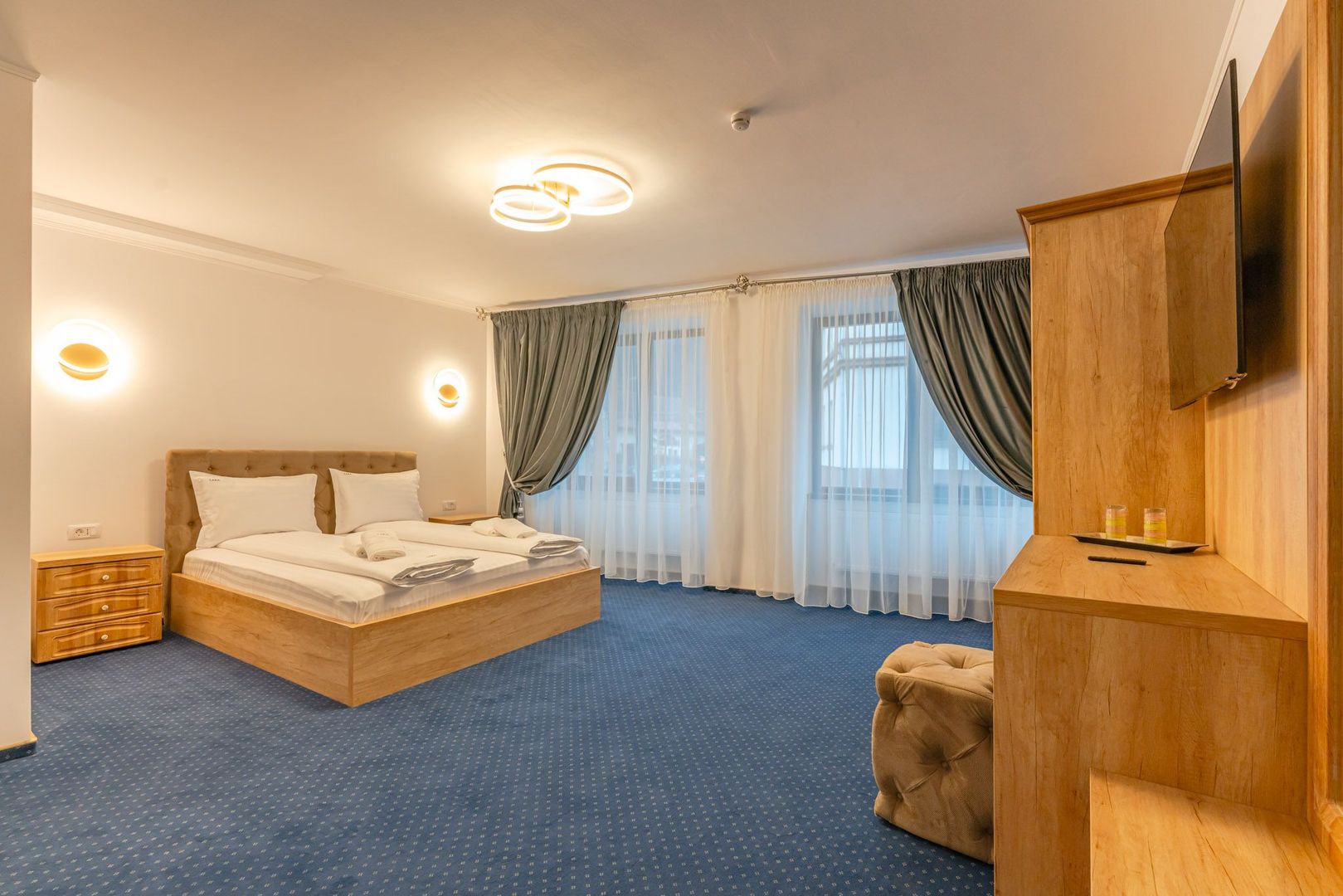 Pensiune Râșnov, 13 camere plus locuință proprietar, zonă Cetate - Poză 29