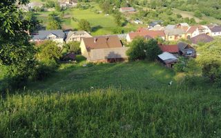 Teren intravilan-40 ari, parcelabil, loc. Slatinita - Poză 1