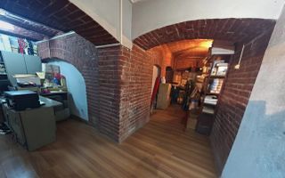 O Locație cu Istorie și Eleganță – În Centru, Pentru Afaceri Distincte - Poză 11