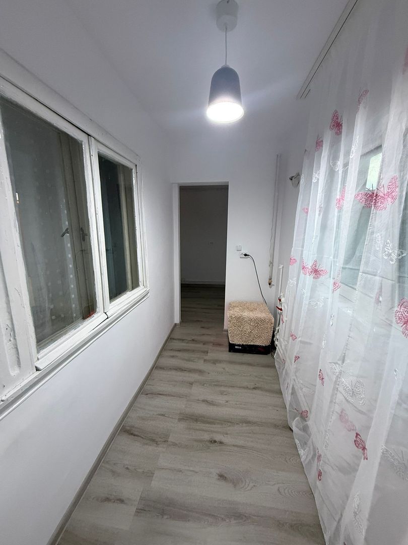 De vanzare apartament cu 2 camere, etaj 4/4, recent renovat, 33.000 euro - Poză 5