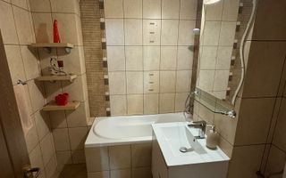 Apartament de 3 camere, 74mp, decomandat, Zona Fortuna - Poză 9