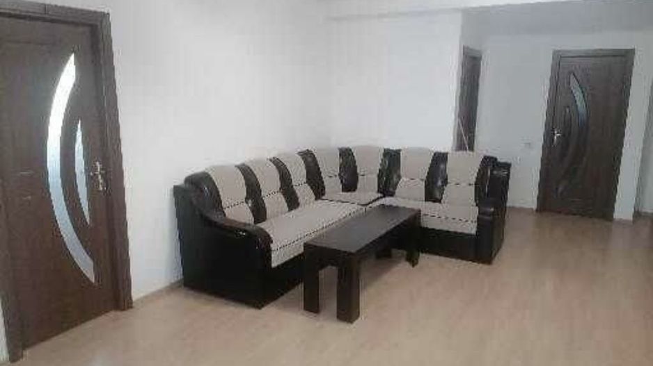 Vand apartament cu 2 camere, zona compozitori - Poză 3