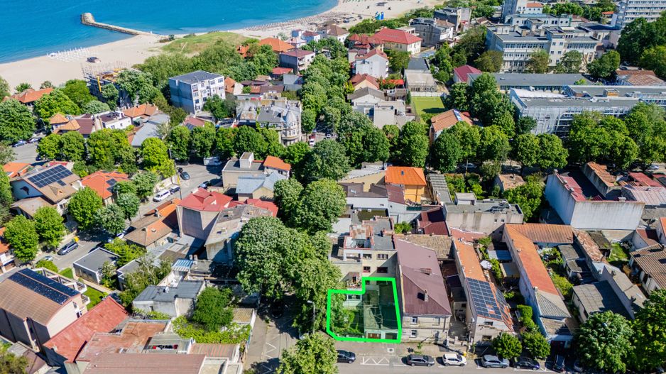 Raritate | Casa Căsătoriilor | Apartament în vilă, curte, 2 garaje! - Poză 2