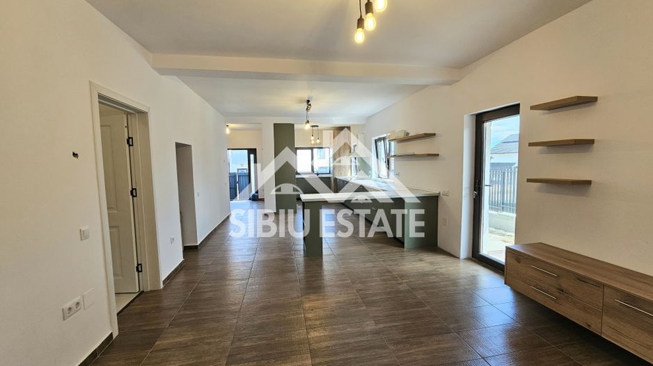 Casa mobilată 4 camere  Sibiu Calea Cisnadiei, NOU - Poză 4
