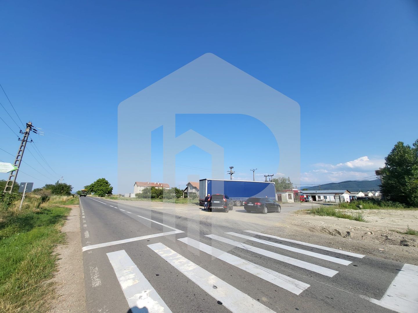 Teren in Orlat | Deschidere la Drum Judetean | 25Euro mp - Poză 1