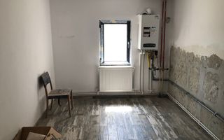 Apartament 4 camere decomandat centrala 83mp renovat etaj 1 Craiovita - Poză 2