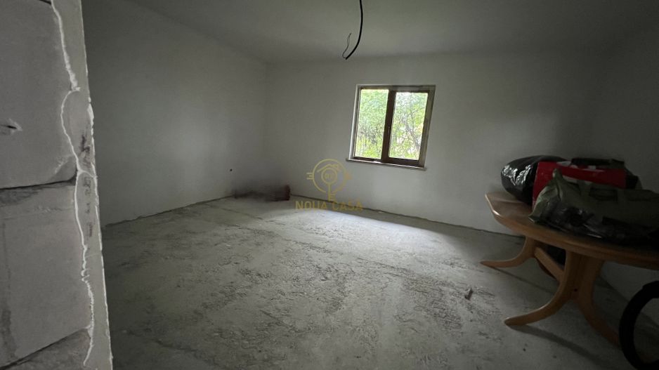 !LISTARE NOUA! Casa de vanzare in Comuna Lazuri /Teren 3800MP - Poză 4