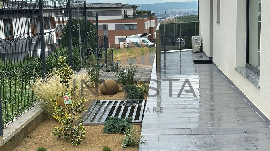 Duplex ultrafinisat panorama de vis cartier Voronet - Poză 25