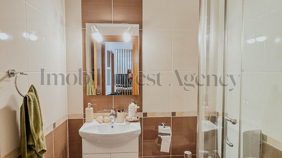 Vila cu 4 camere in Pipera in complex securizat - Poză 16