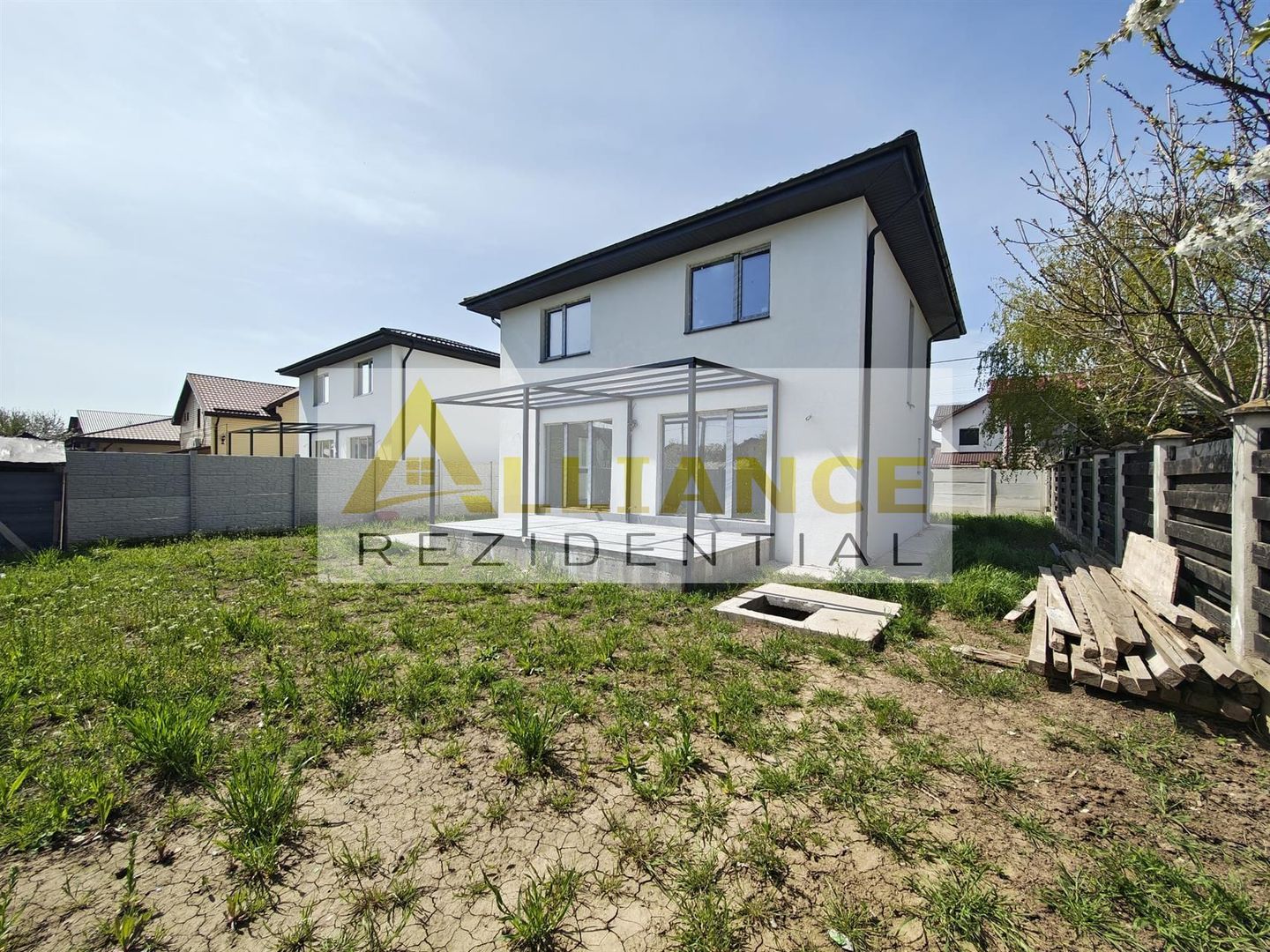 Strada Miorita I P+E | 5 camere | 3 bai | Teren 400 mp - Poză 3