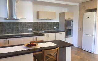 APARTAMENT CU 2 CAMERE COCHET LA INCHIRIERE LANGA PIATA PRESEI LIBERE - Poză 3