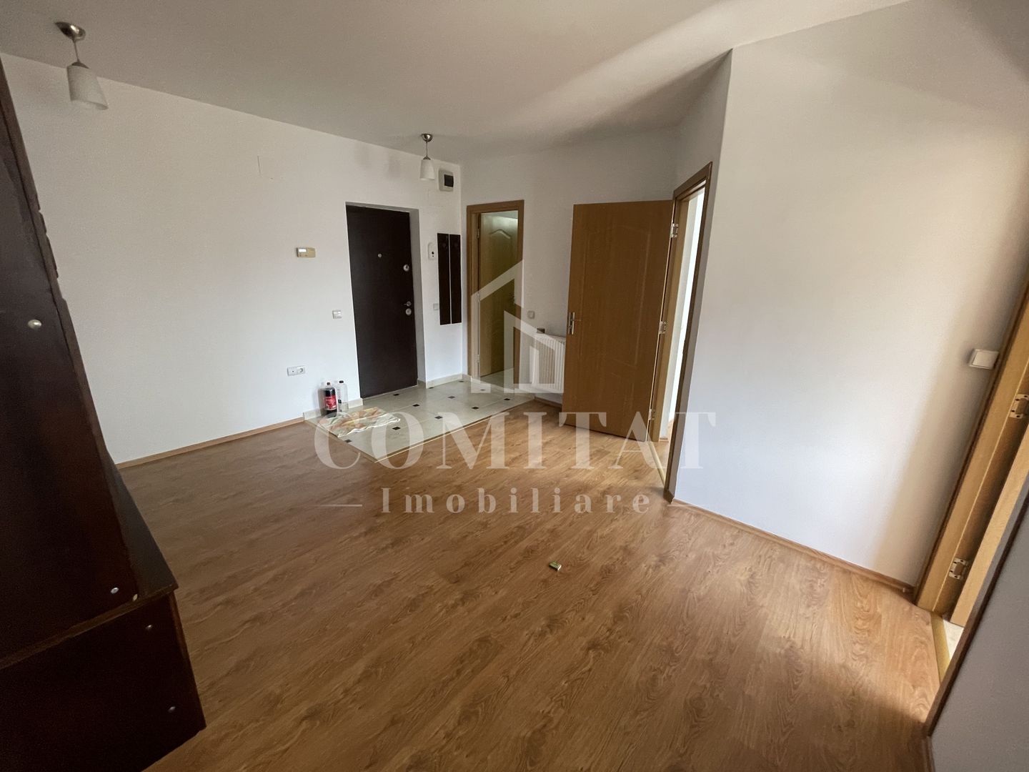 Apartament 2 camere | Semidecomandat | Str Florilor - Poză 1