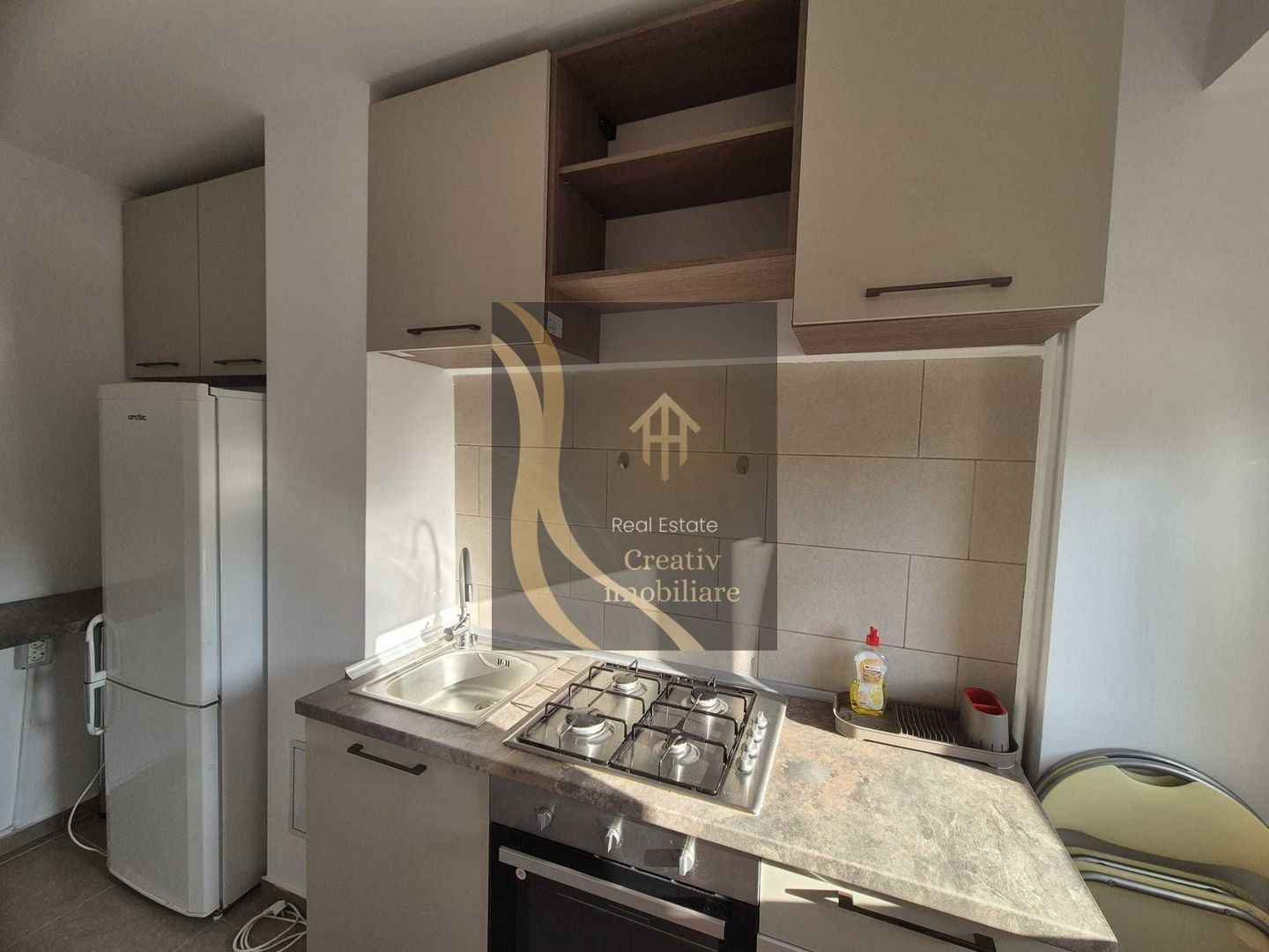 Garsonieră Tineretului/Sincai, 2 min metrou, renovată, mobilată - Poză 4