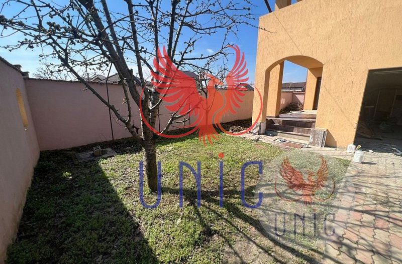 Casa, 4 camere, S+P+1E+M - Poză 7