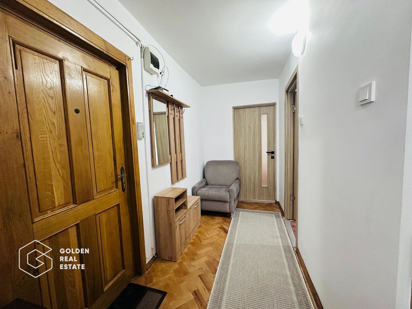 Apartament 2 camere,  zona Alfa, aproape de tramvai - Poză 4