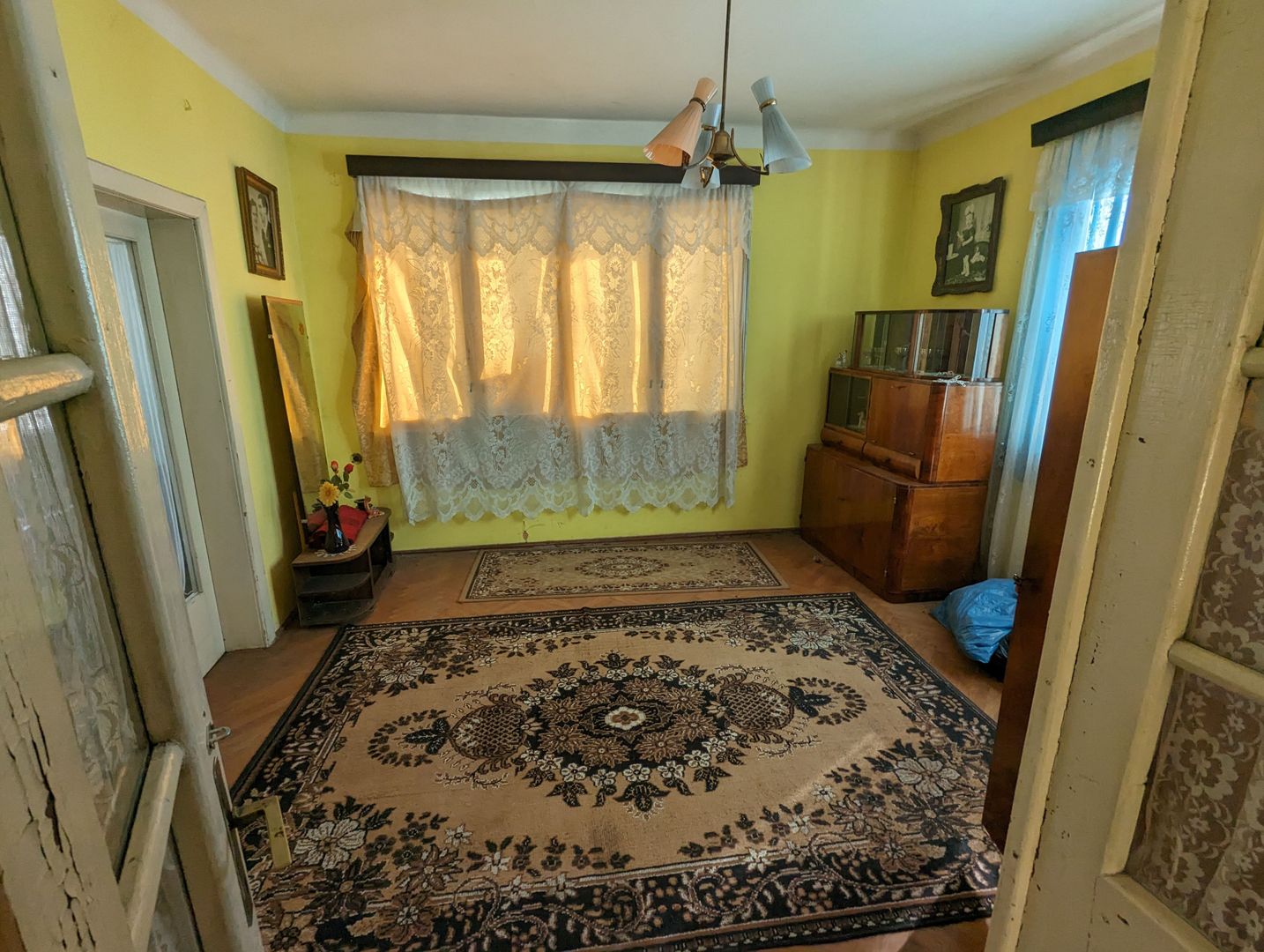 Casă bătrânească 140mp, teren 19 ari, Sâncrai str principală - Poză 2