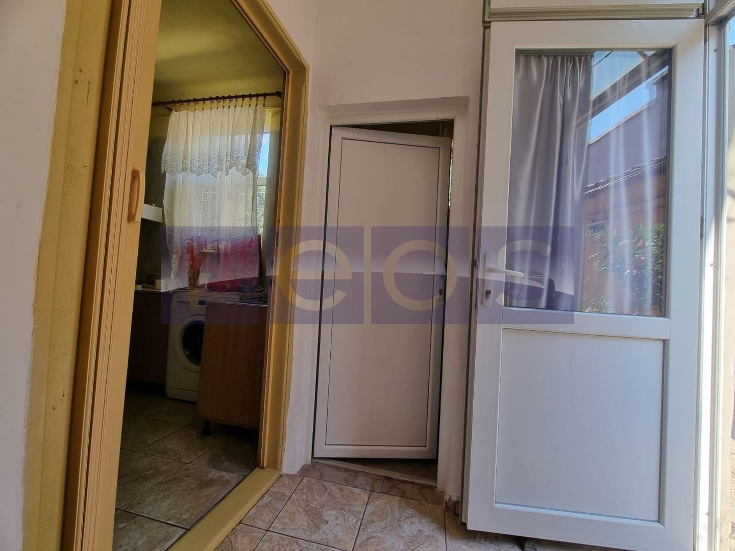 VANZARE CASA 2 CAMERE | ZONA TINERETULUI -CURTE COMUNA - Poză 11