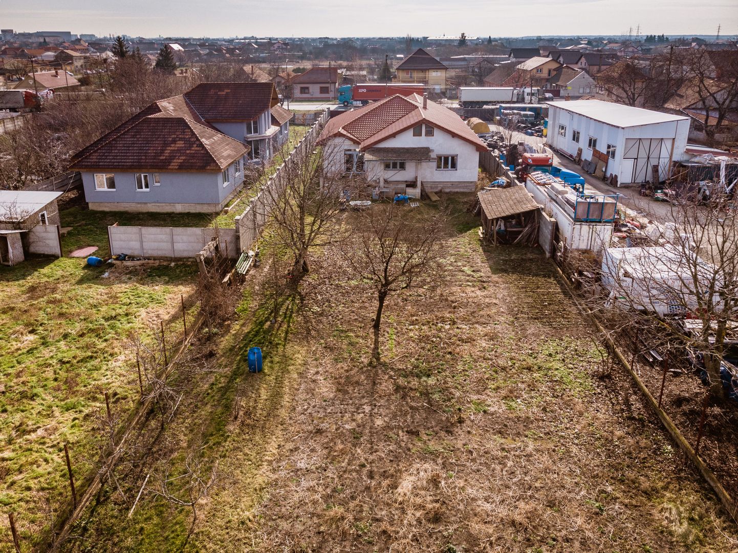 Casă la sol cu teren de 3.451mp în Gai - Poză 20