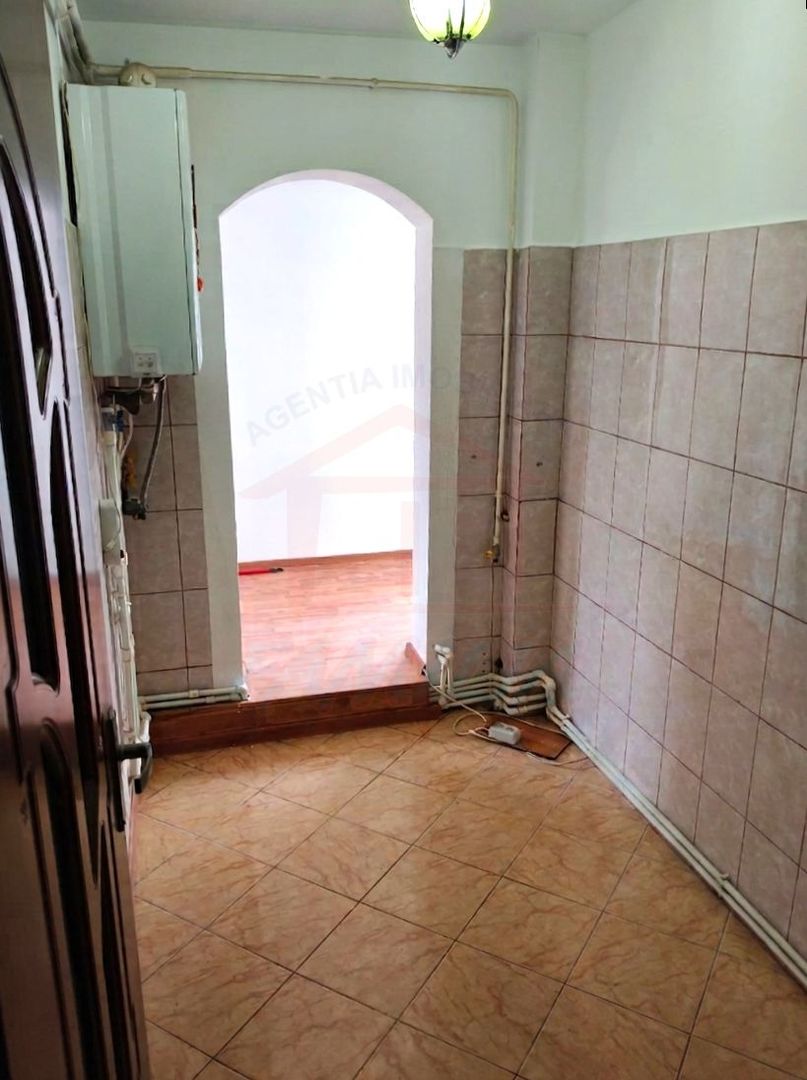 Apartament 4 camere semidecomandate, etaj 2 din 4  – Micro 39, Galați - Poză 10