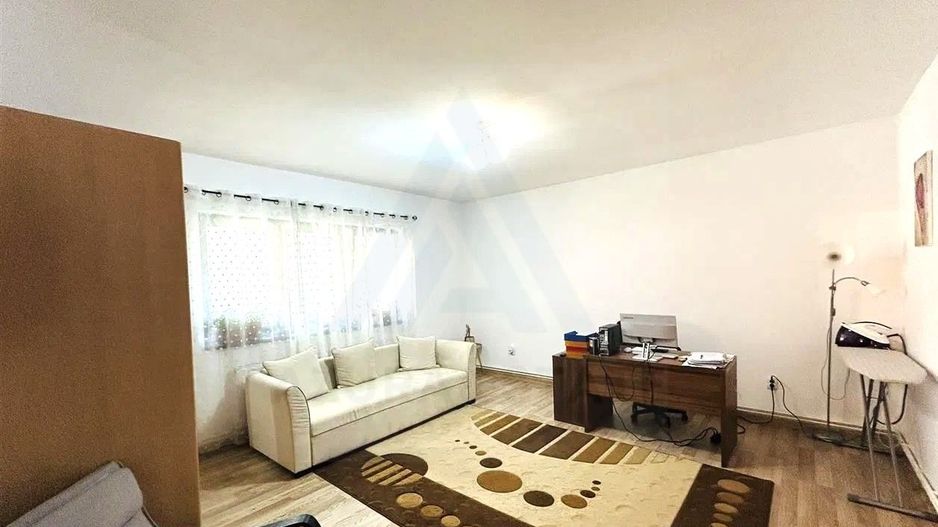 Casă 180 mp utili teren 710 mp panouri solare si hala in Sura Mare - Poză 5