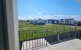 Apartament 3 camere 2 bai camara pe balcon si loc parcare Selimbar - Poză 7