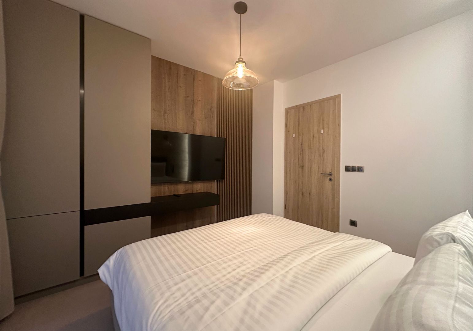 Penthouse de LUX 4 camere cu terasă spectaculoasă de 122 mp + jacuzzi - Poză 14