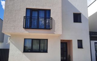 Casa de vanzare 120 mp / curte 300 mp / doua locuri de parcare - Poză 1